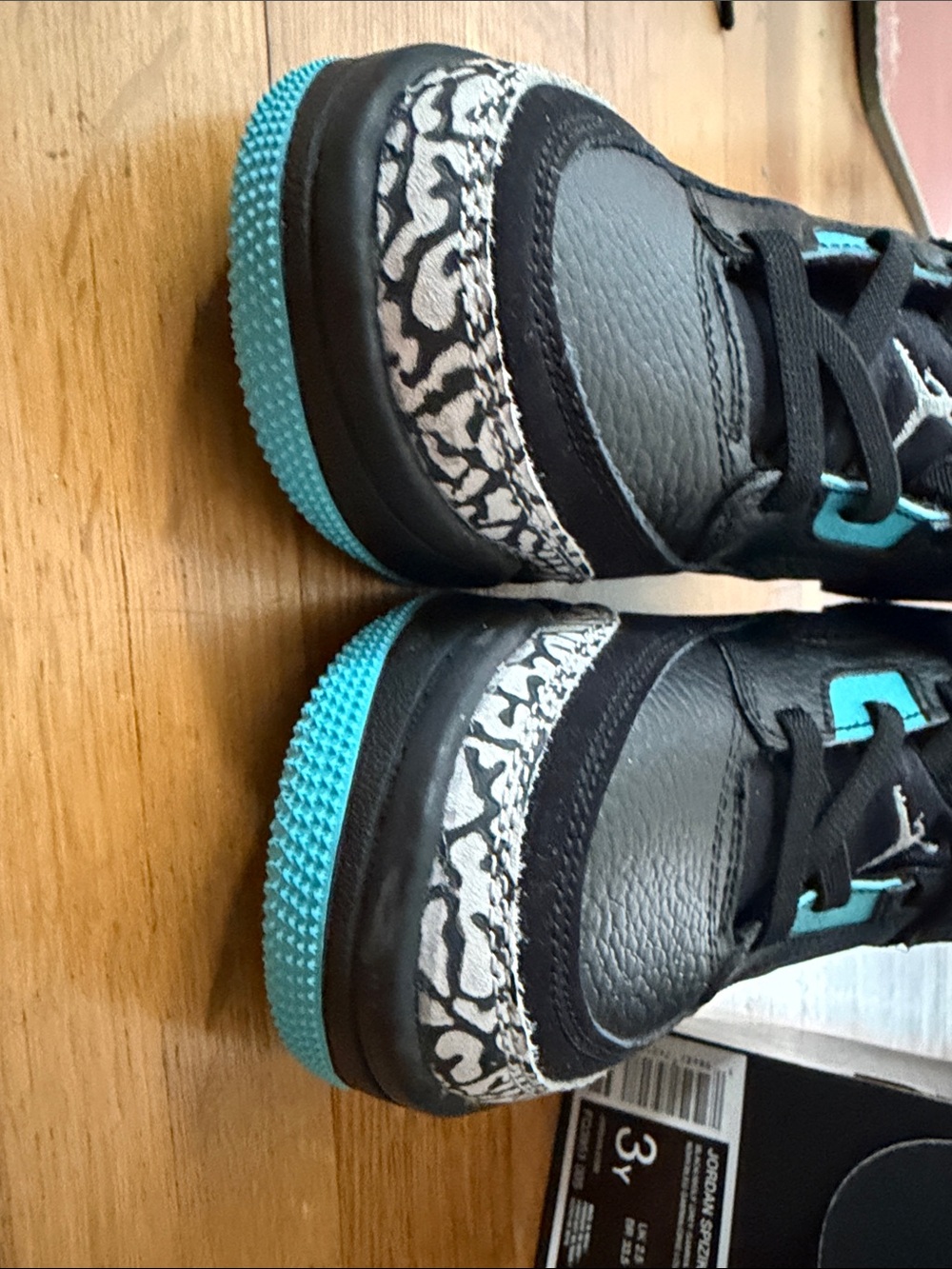 Jordan Kids Black & Turquoise Hook-and-Loop Sneakers with Elephant Print - Picture 4 of 5